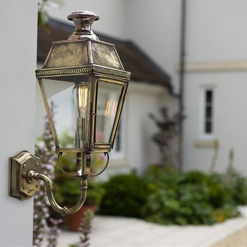 CHELSEA CLASSIC Antique Brass Outdoor Wall Light in Antique Brass