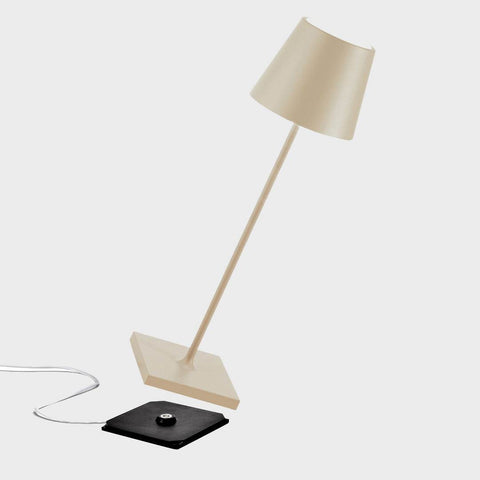 Zafferano Poldina Pro rechargeable sand table lamp with LED light and modern design